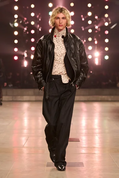 Look 39